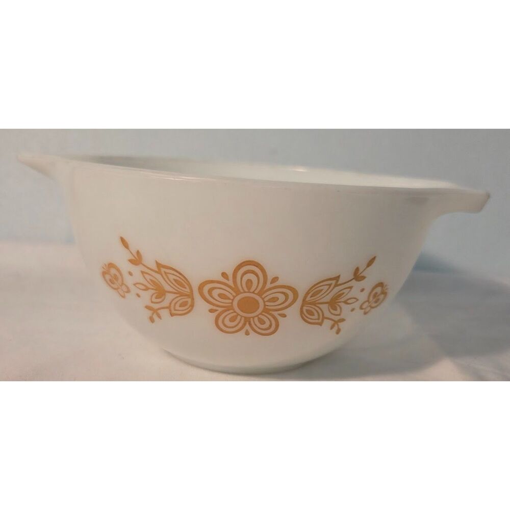 Vintage Pyrex Butterfly Gold Cinderella Mixing Bowl 442